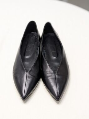 AEYDE - ROSA POINTED PUMPS (SZ 40)